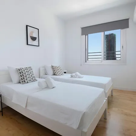 Urban 10th Floor - 2 Bdr * Nicósia