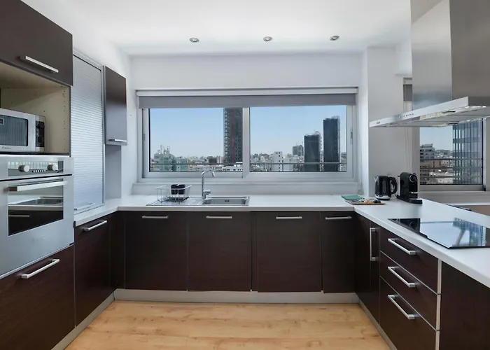 Lägenhet Urban 10th Floor - 2 Bdr Nicosia