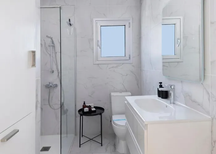 Lägenhet Urban 10th Floor - 2 Bdr Nicosia