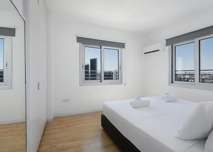 Urban 10th Floor - 2 Bdr Lägenhet *